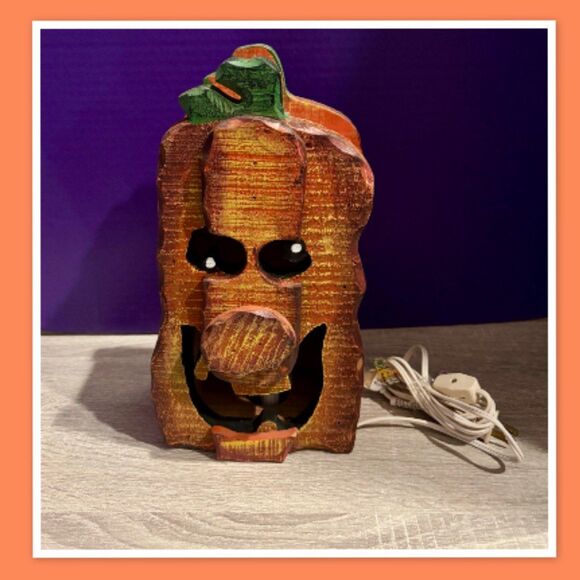 Wooden Handmade Halloween Pumpkin Light - Picture 1 of 2